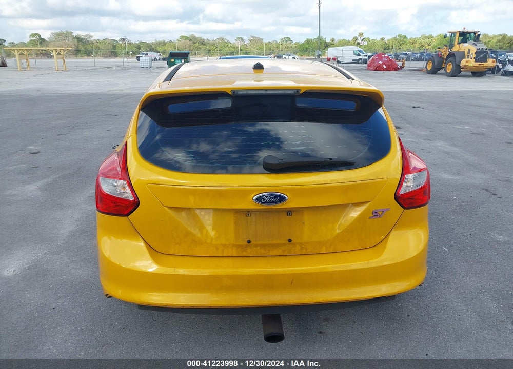 2013 FORD FOCUS ST VIN: 1FADP3L94DL127028