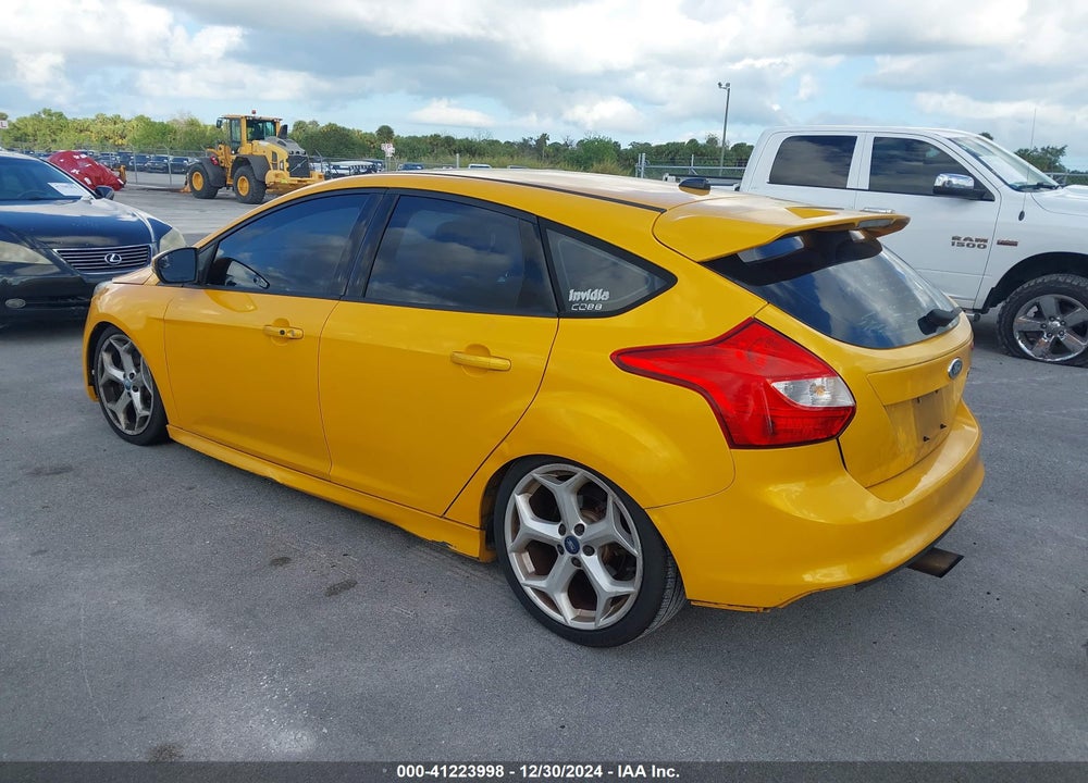 2013 FORD FOCUS ST VIN: 1FADP3L94DL127028