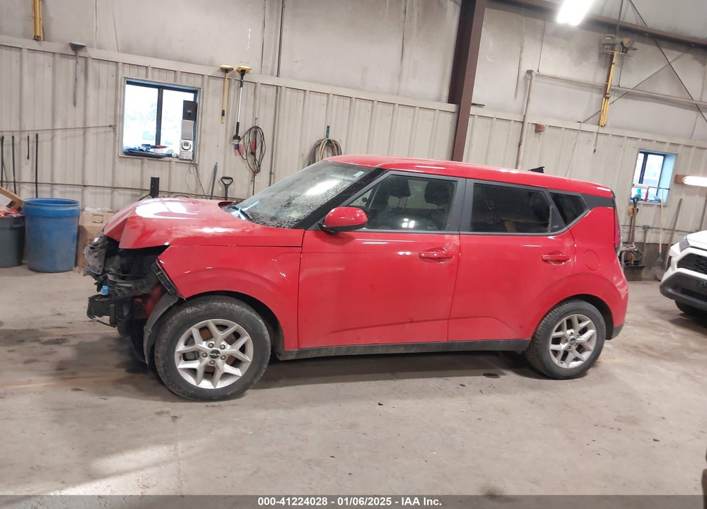 2023 KIA SOUL VIN: KNDJ23AU1P7208469
