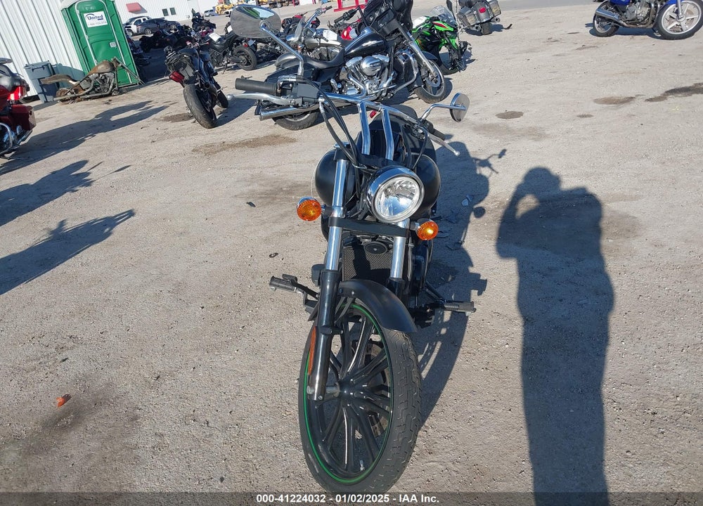 2017 KAWASAKI VN900 C VIN: JKAVN2C11HA068055