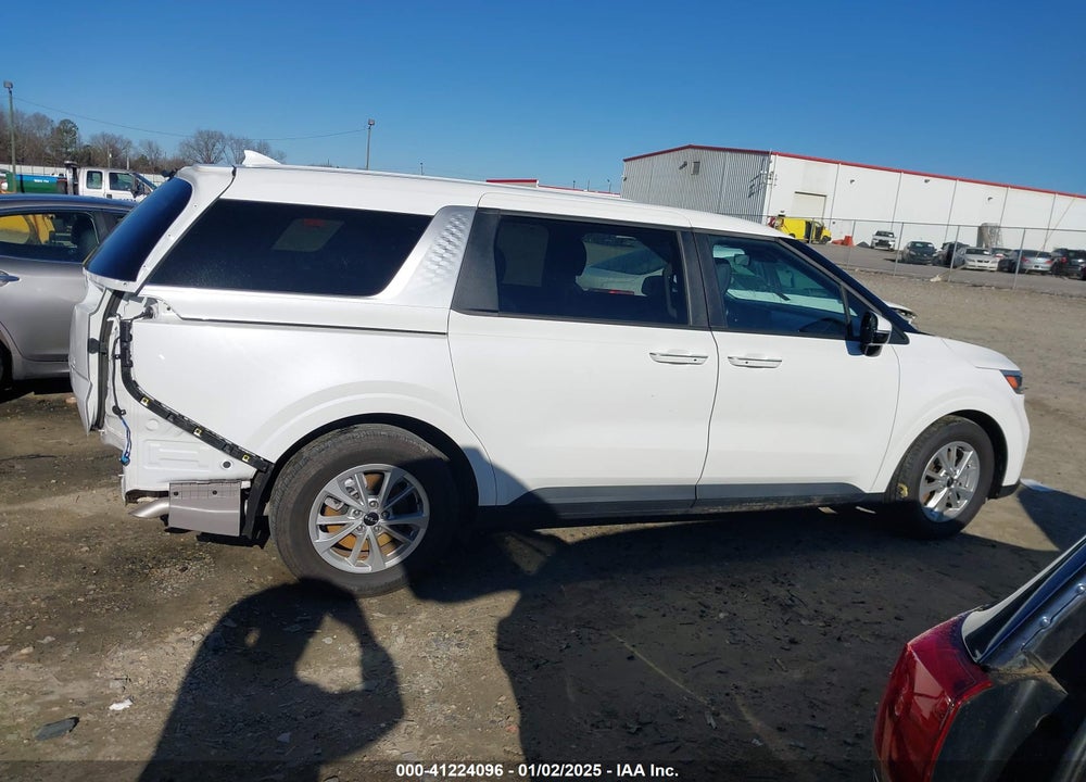 2024 KIA CARNIVAL MPV LX SEAT PACKAGE VIN: KNDNB4H36R6321007