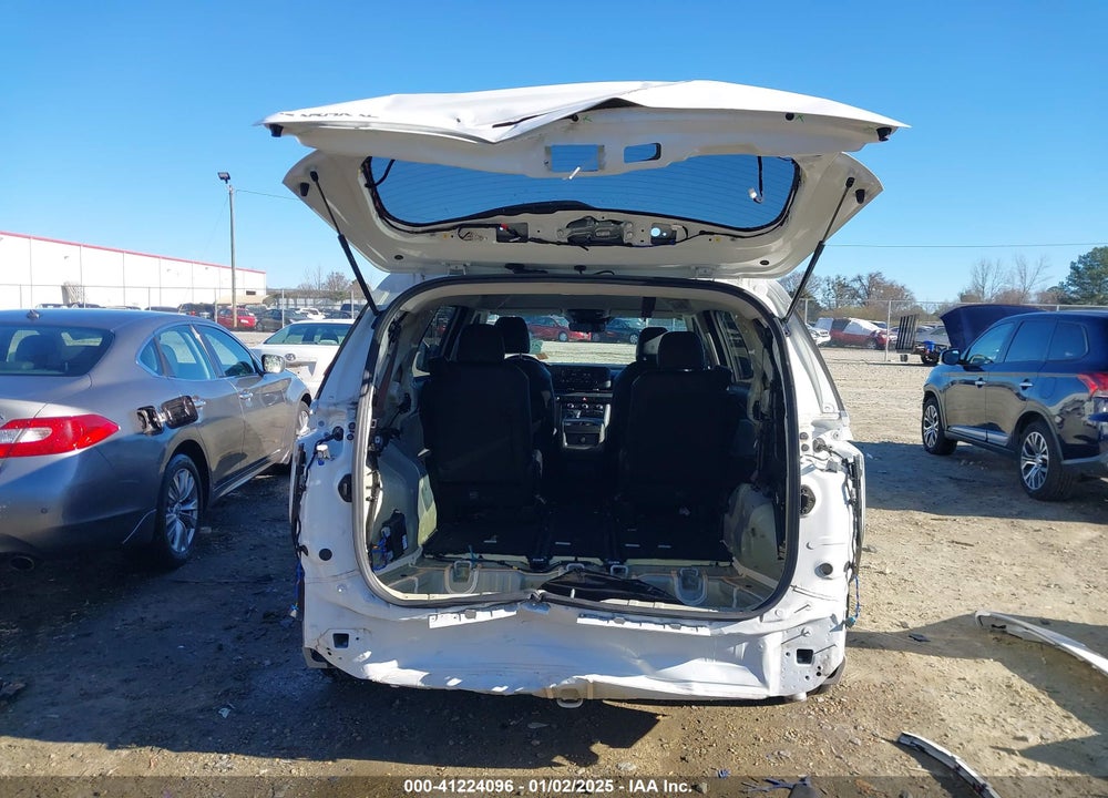 2024 KIA CARNIVAL MPV LX SEAT PACKAGE VIN: KNDNB4H36R6321007