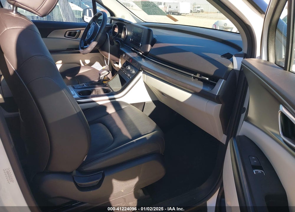 2024 KIA CARNIVAL MPV LX SEAT PACKAGE VIN: KNDNB4H36R6321007
