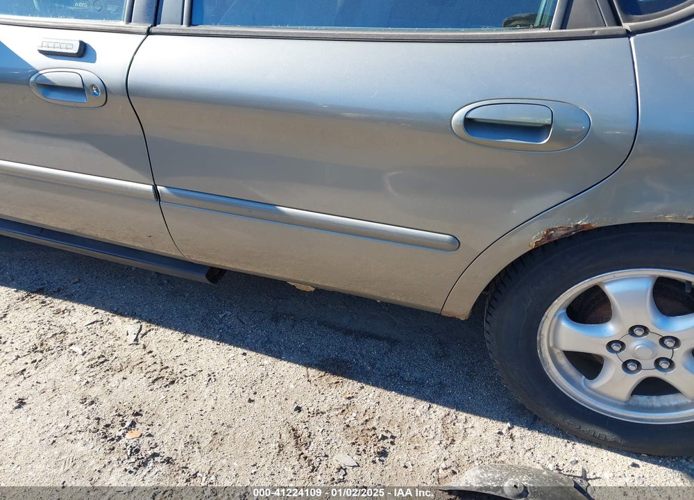 2004 FORD TAURUS SE VIN: 1FAFP53224G197451