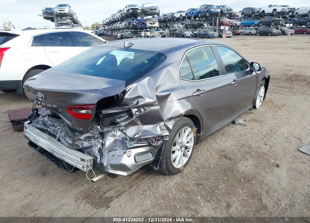 2022 TOYOTA CAMRY VIN: 4T1C11AK4NU633872