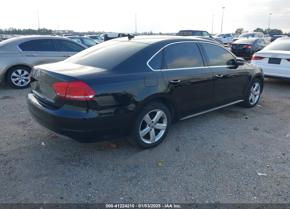 2012 VOLKSWAGEN PASSAT 2.5L SE VIN: 1VWBH7A35CC105099