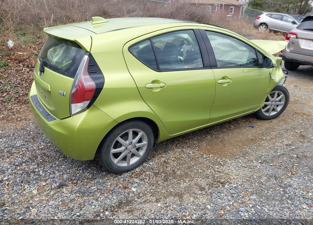 2015 TOYOTA PRIUS C VIN: JTDKDTB38F1114272