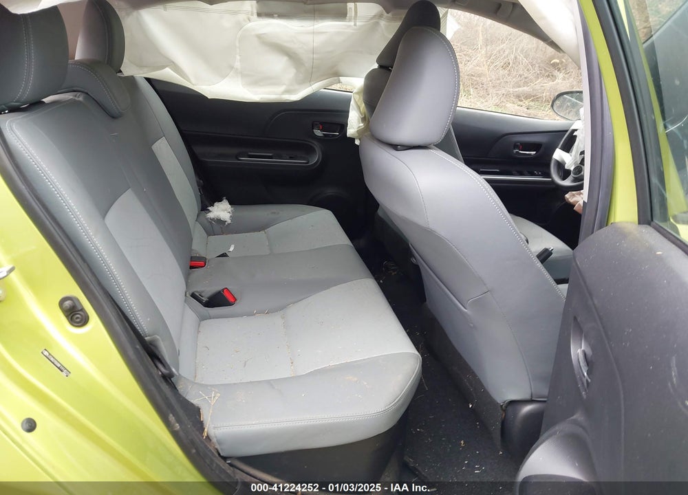 2015 TOYOTA PRIUS C VIN: JTDKDTB38F1114272