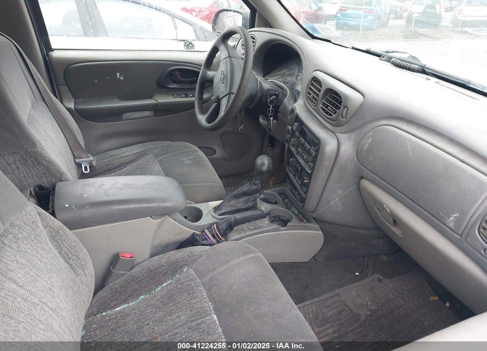 2003 CHEVROLET TRAILBLAZER LS VIN: 1GNDT13S232283609