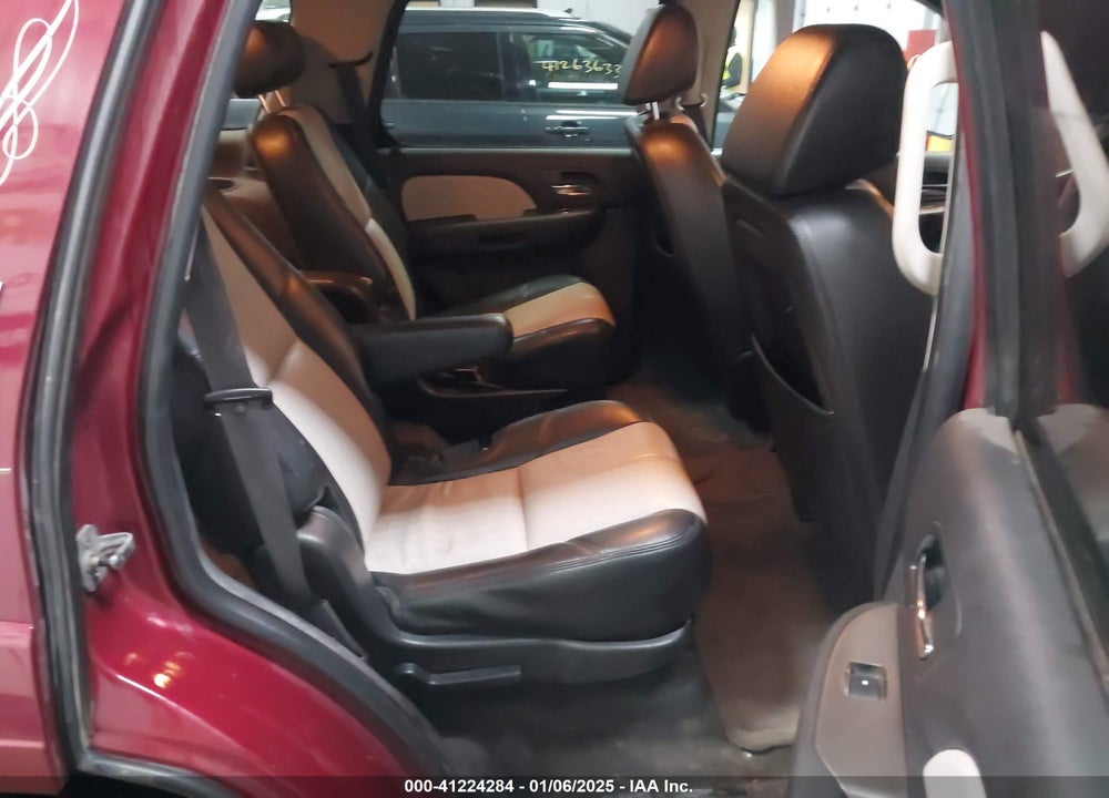 2007 CHEVROLET TAHOE LT VIN: 1GNFK13007R366897