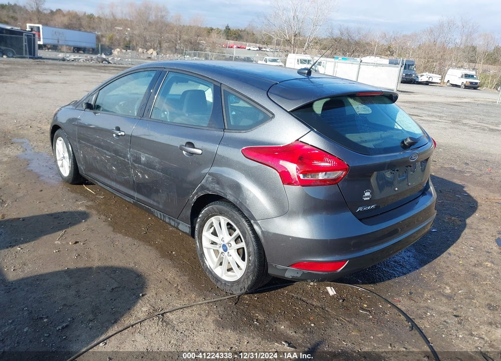 2018 FORD FOCUS SE VIN: 1FADP3K28JL329838