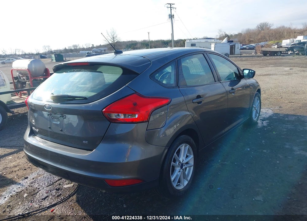 2018 FORD FOCUS SE VIN: 1FADP3K28JL329838