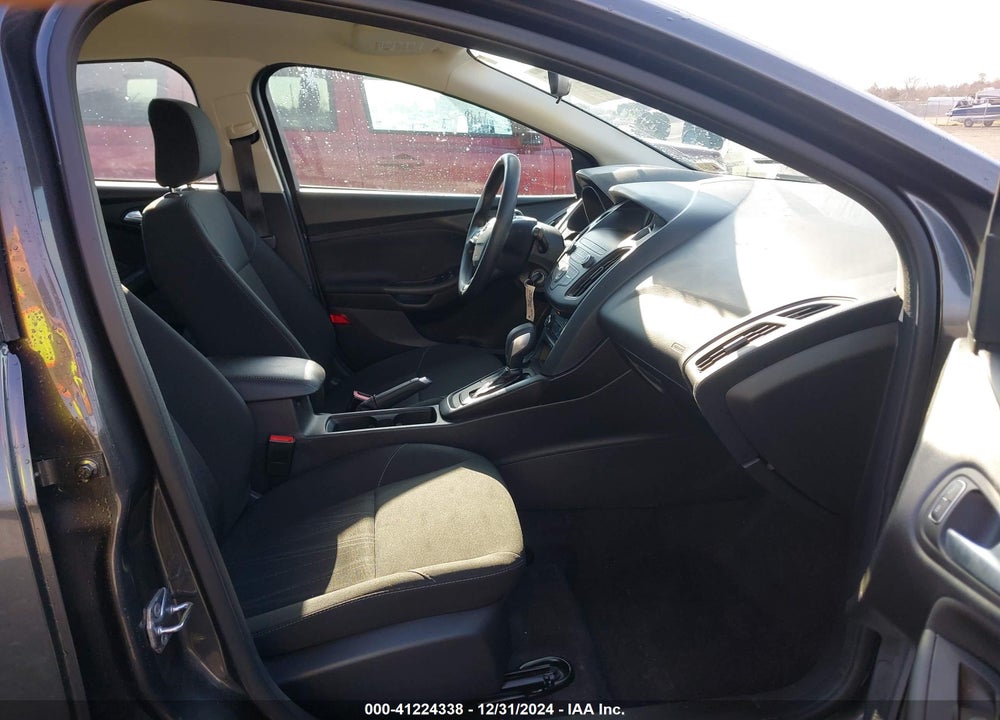 2018 FORD FOCUS SE VIN: 1FADP3K28JL329838