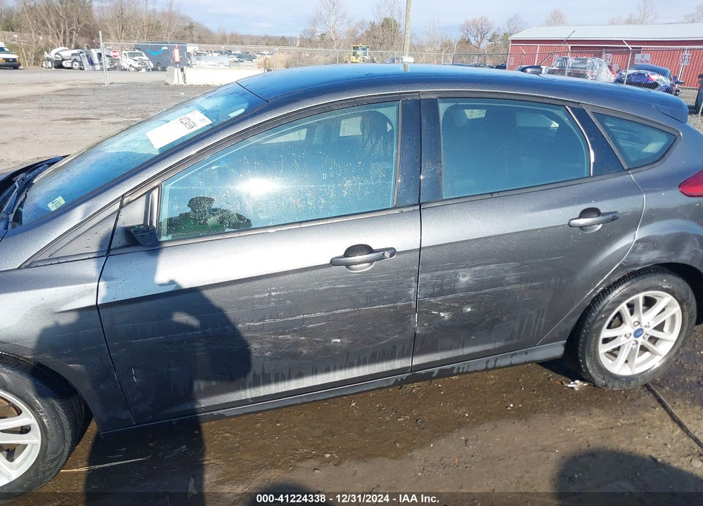 2018 FORD FOCUS SE VIN: 1FADP3K28JL329838