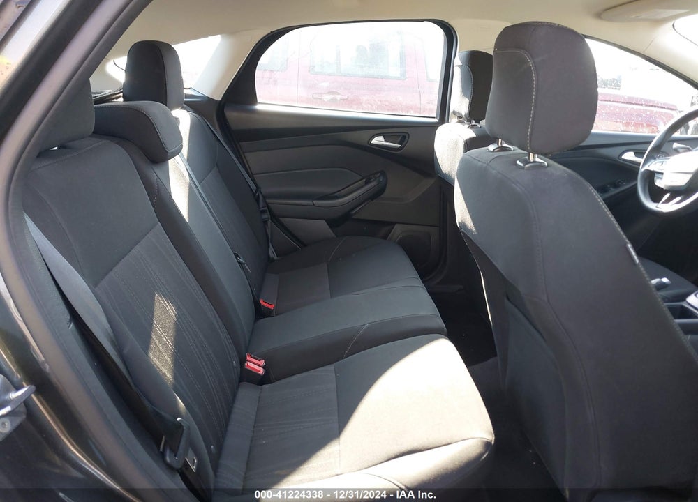 2018 FORD FOCUS SE VIN: 1FADP3K28JL329838