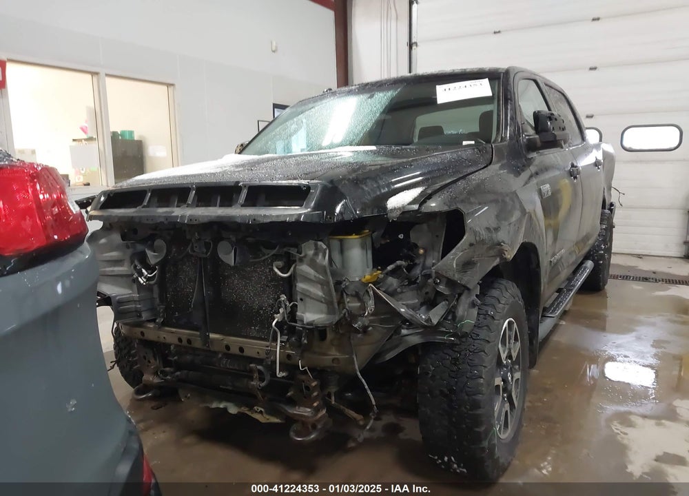 2015 TOYOTA TUNDRA LIMITED 5.7L V8 VIN: 5TFHW5F13FX450482