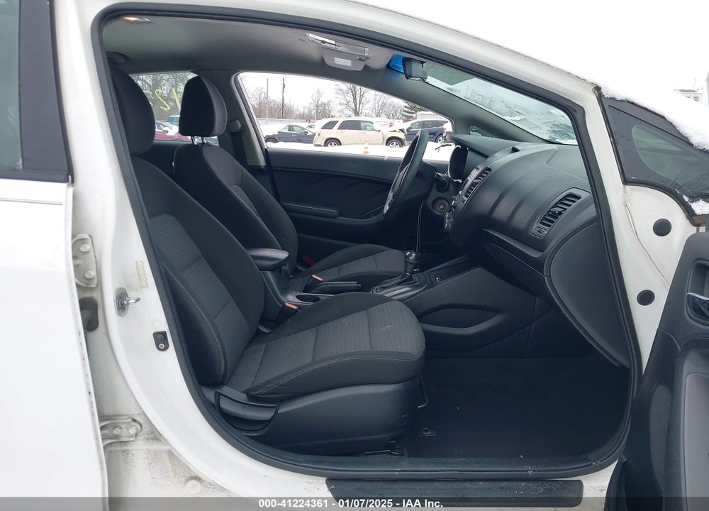 2015 KIA FORTE VIN: KNAFX4A67F5307545