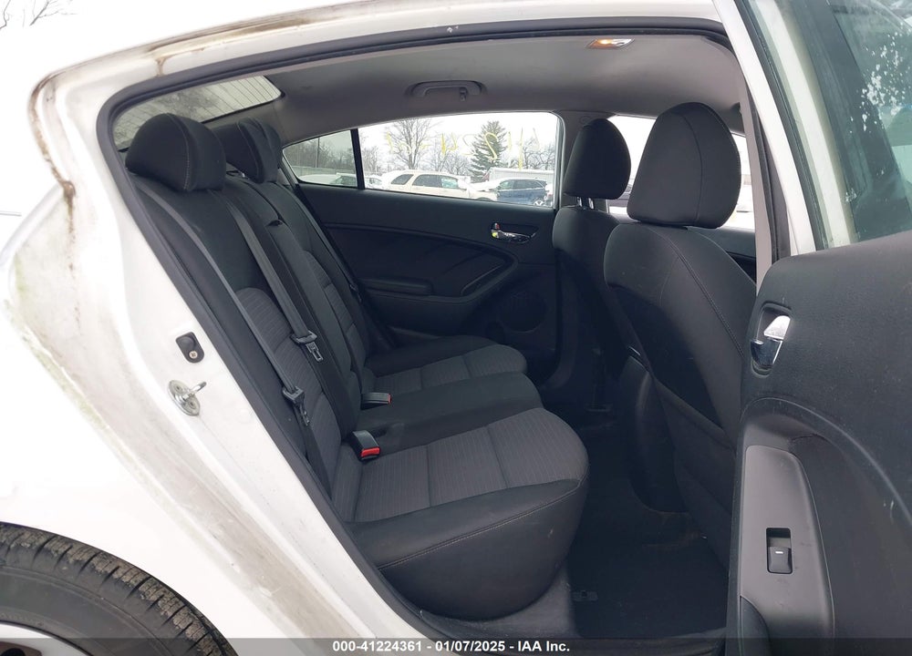 2015 KIA FORTE VIN: KNAFX4A67F5307545