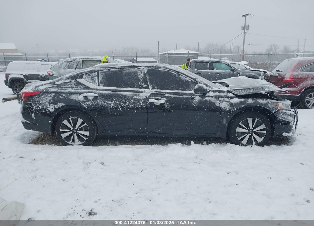 2021 NISSAN ALTIMA SV FWD VIN: 1N4BL4DV3MN408911