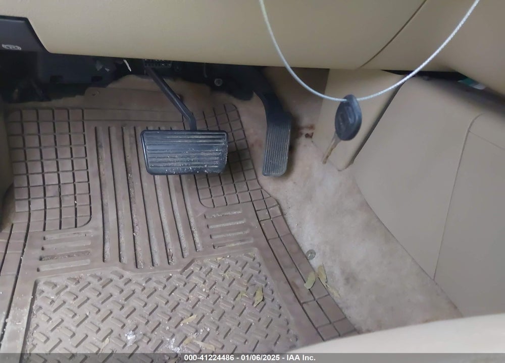 2008 GMC YUKON SLT VIN: 1GKFC13JX8R163357