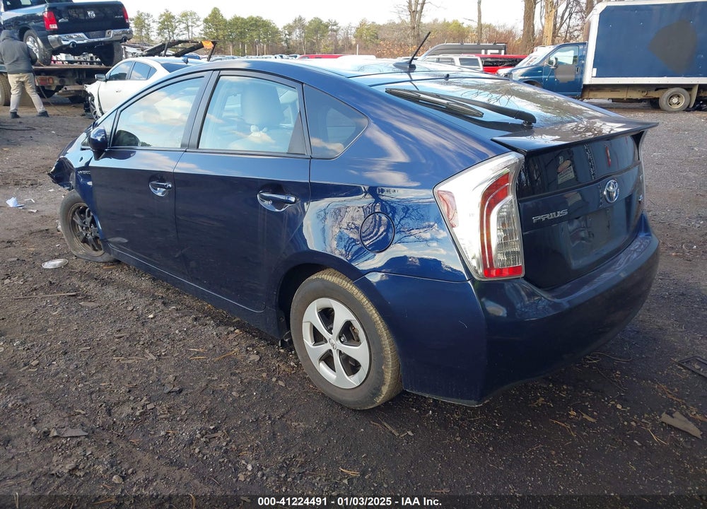 2013 TOYOTA PRIUS THREE VIN: JTDKN3DU9D1734094