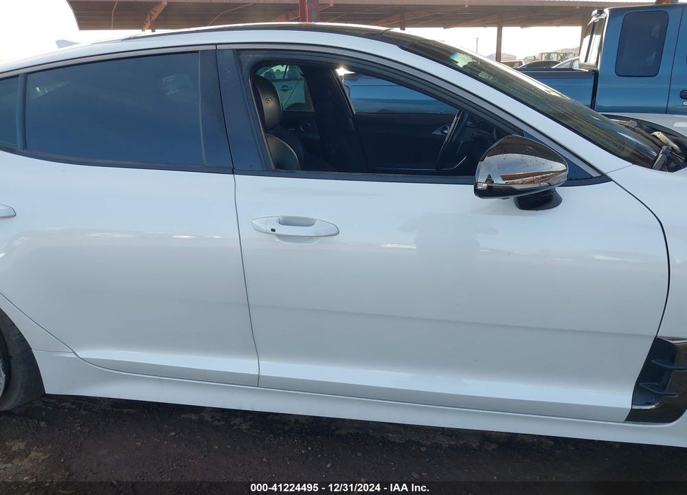2019 KIA STINGER VIN: KNAE55LC2K6057839