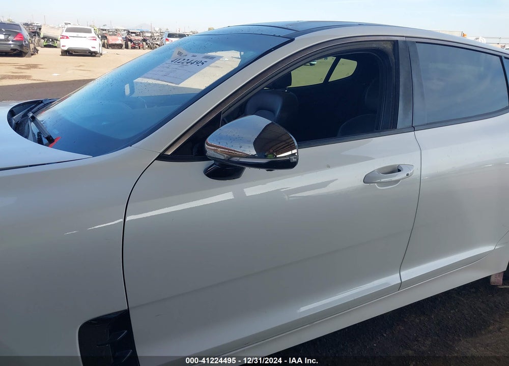 2019 KIA STINGER VIN: KNAE55LC2K6057839