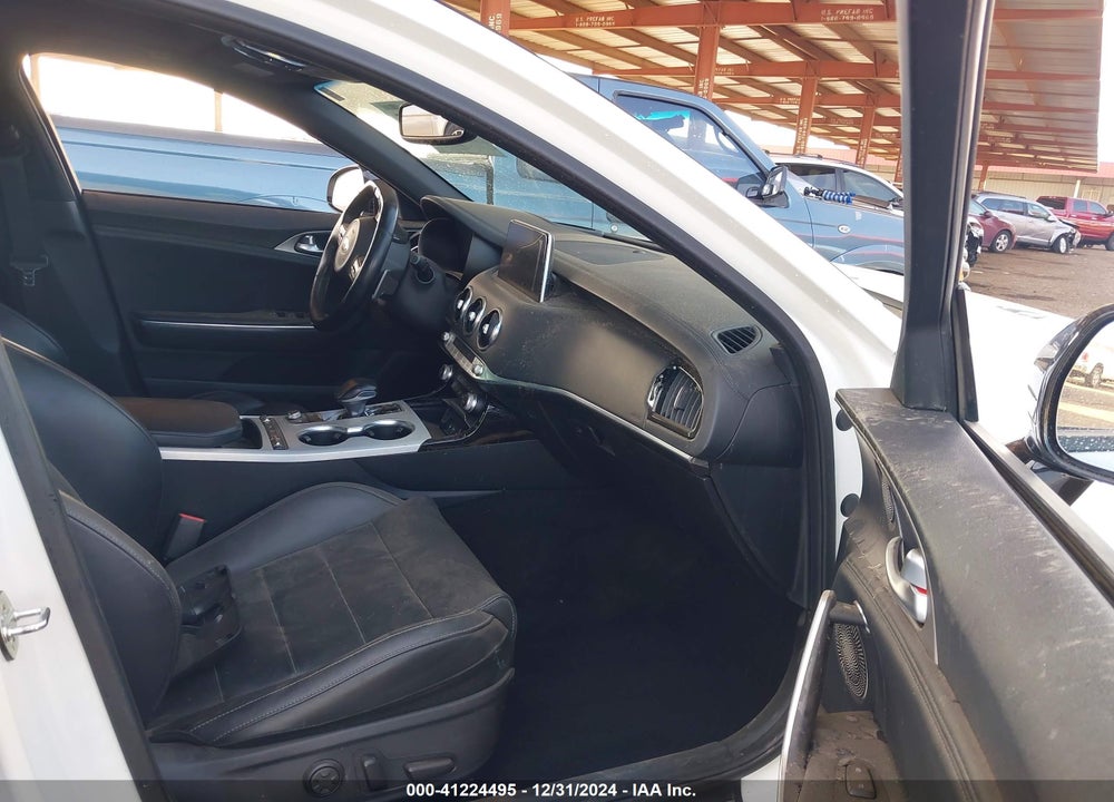 2019 KIA STINGER VIN: KNAE55LC2K6057839