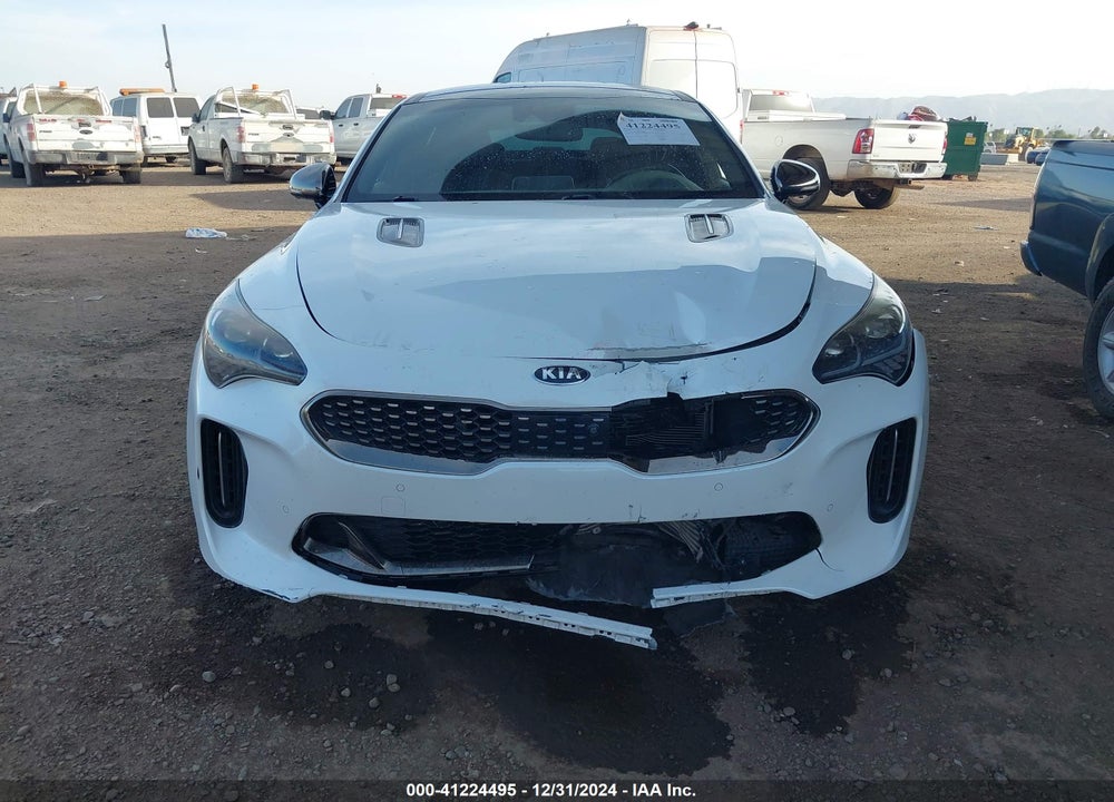 2019 KIA STINGER VIN: KNAE55LC2K6057839
