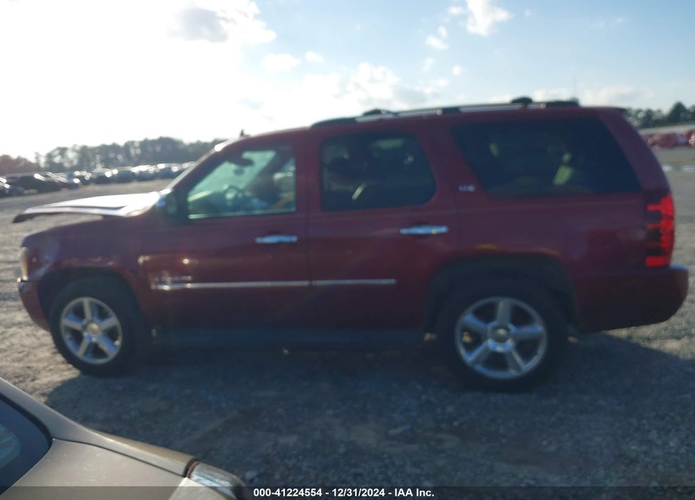 2009 CHEVROLET TAHOE LTZ VIN: 1GNFC33JX9R281845