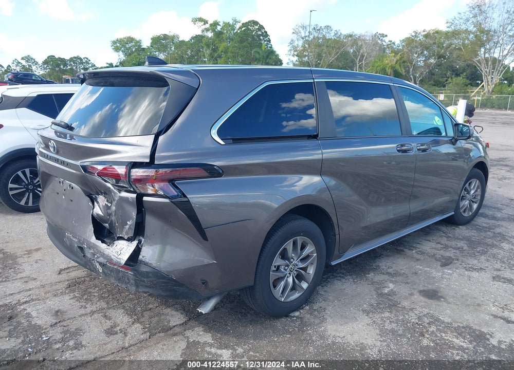 2024 TOYOTA SIENNA LE VIN: 5TDKRKEC3RS187306
