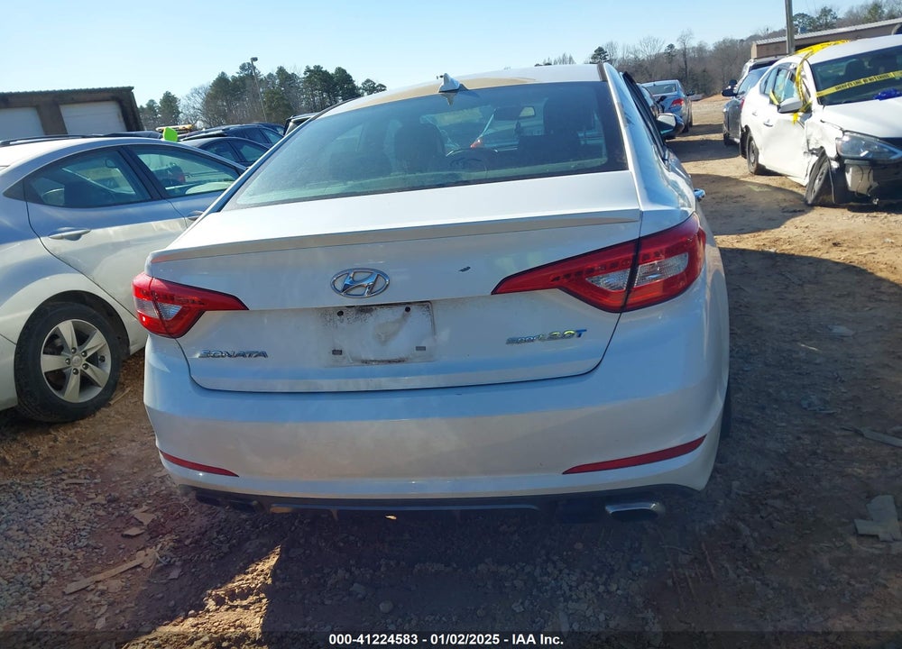 2015 HYUNDAI SONATA SPORT 2.0T VIN: 5NPE34AB9FH110240