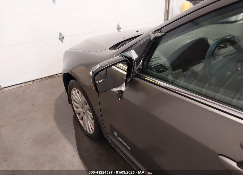 2011 FORD FUSION HYBRID VIN: 3FADP0L39BR167999