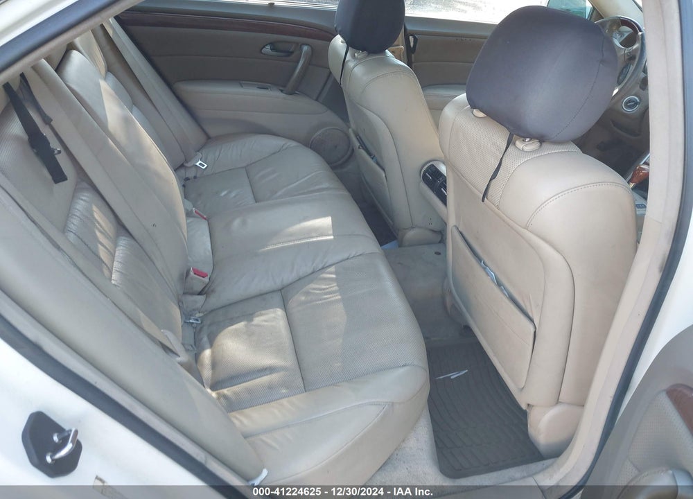 2006 ACURA RL VIN: JH4KB16546C004456