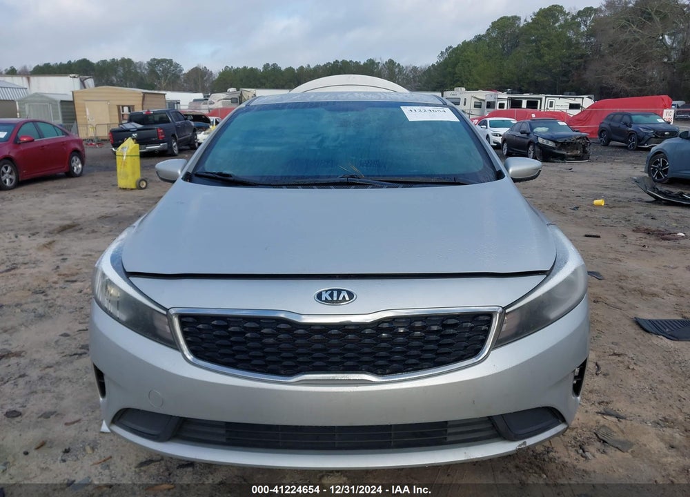 2017 KIA FORTE VIN: 3KPFK4A70HE146781