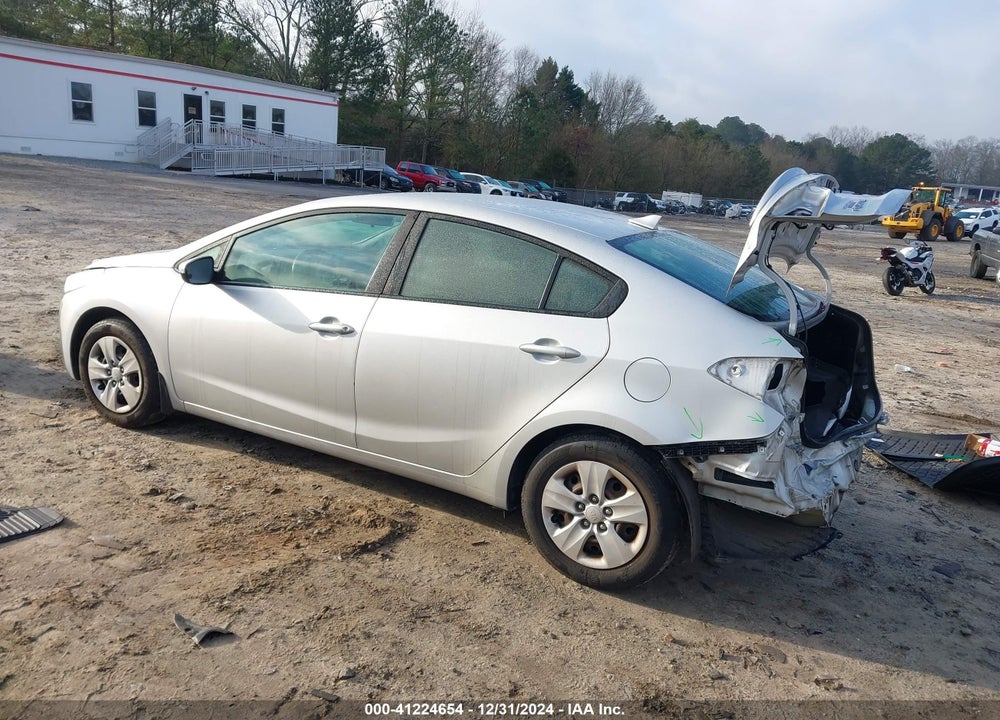 2017 KIA FORTE VIN: 3KPFK4A70HE146781