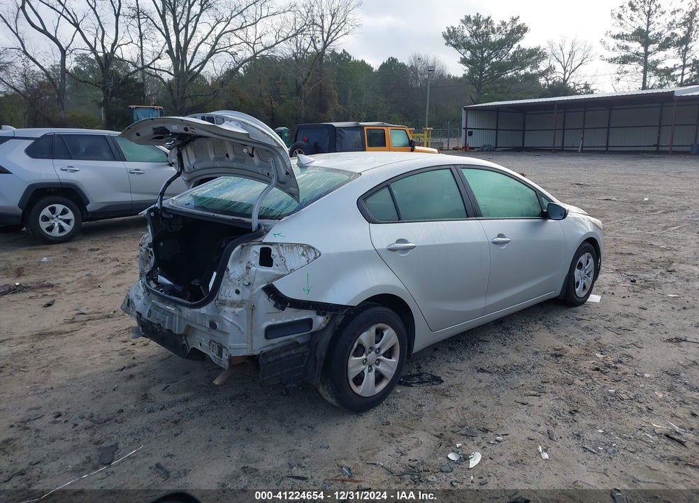 2017 KIA FORTE VIN: 3KPFK4A70HE146781