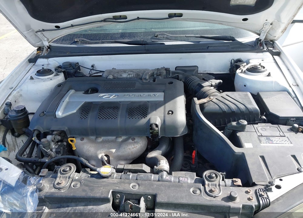 2004 HYUNDAI ELANTRA GLS/GT VIN: KMHDN46D84U819305