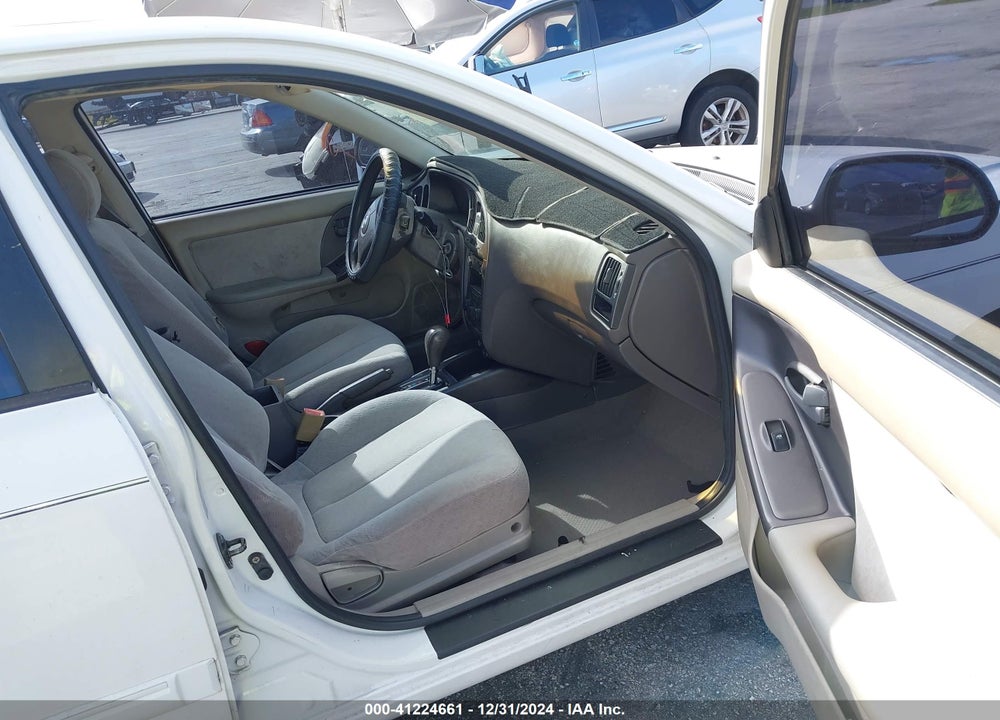 2004 HYUNDAI ELANTRA GLS/GT VIN: KMHDN46D84U819305