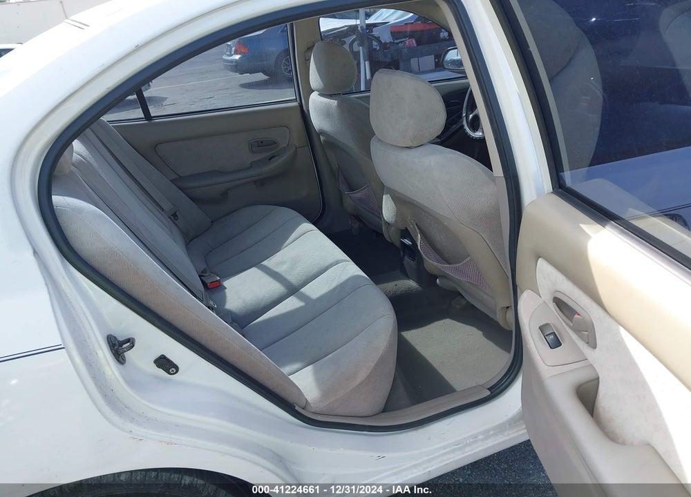 2004 HYUNDAI ELANTRA GLS/GT VIN: KMHDN46D84U819305