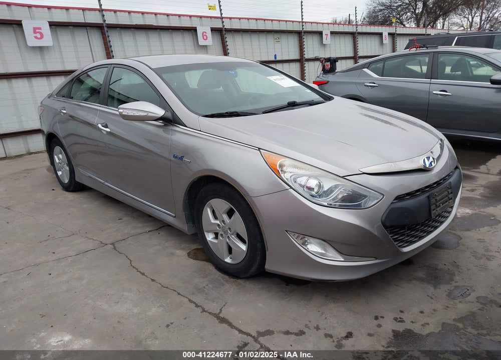 2012 HYUNDAI SONATA HYBRID VIN: KMHEC4A49CA045888
