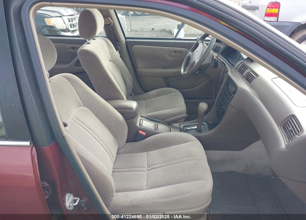 2000 TOYOTA CAMRY LE VIN: 4T1BG22K6YU686107