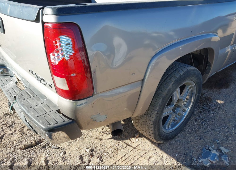2004 CHEVROLET SILVERADO 1500 Z71 VIN: 2GCEK13T941433564