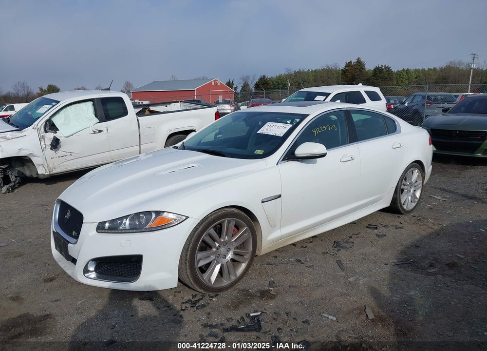 2015 JAGUAR XF VIN: SAJWA0JH8FMU68816
