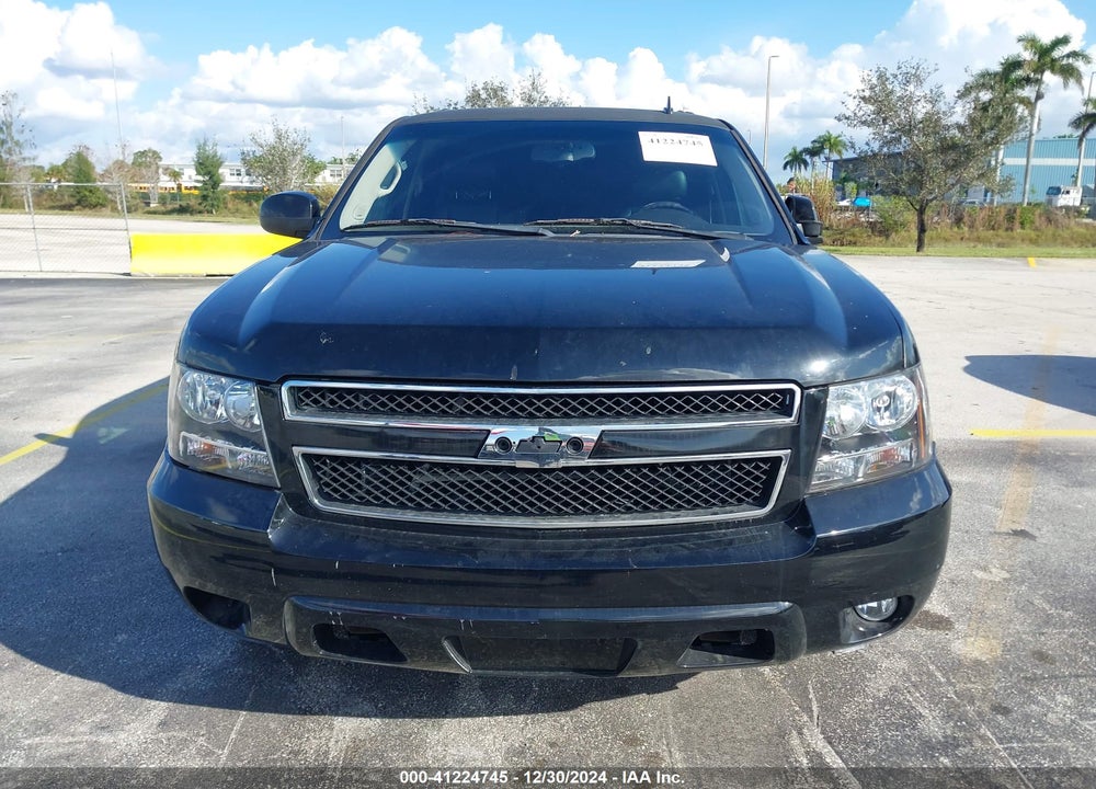 2013 CHEVROLET SUBURBAN 1500 LT VIN: 1GNSCJE09DR371200