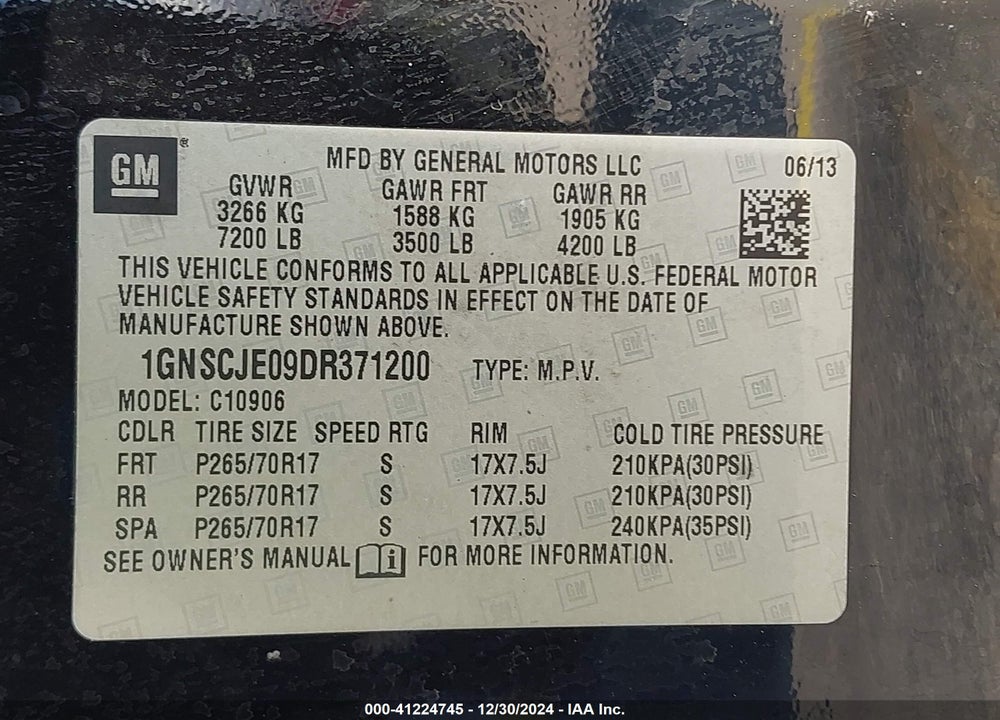2013 CHEVROLET SUBURBAN 1500 LT VIN: 1GNSCJE09DR371200