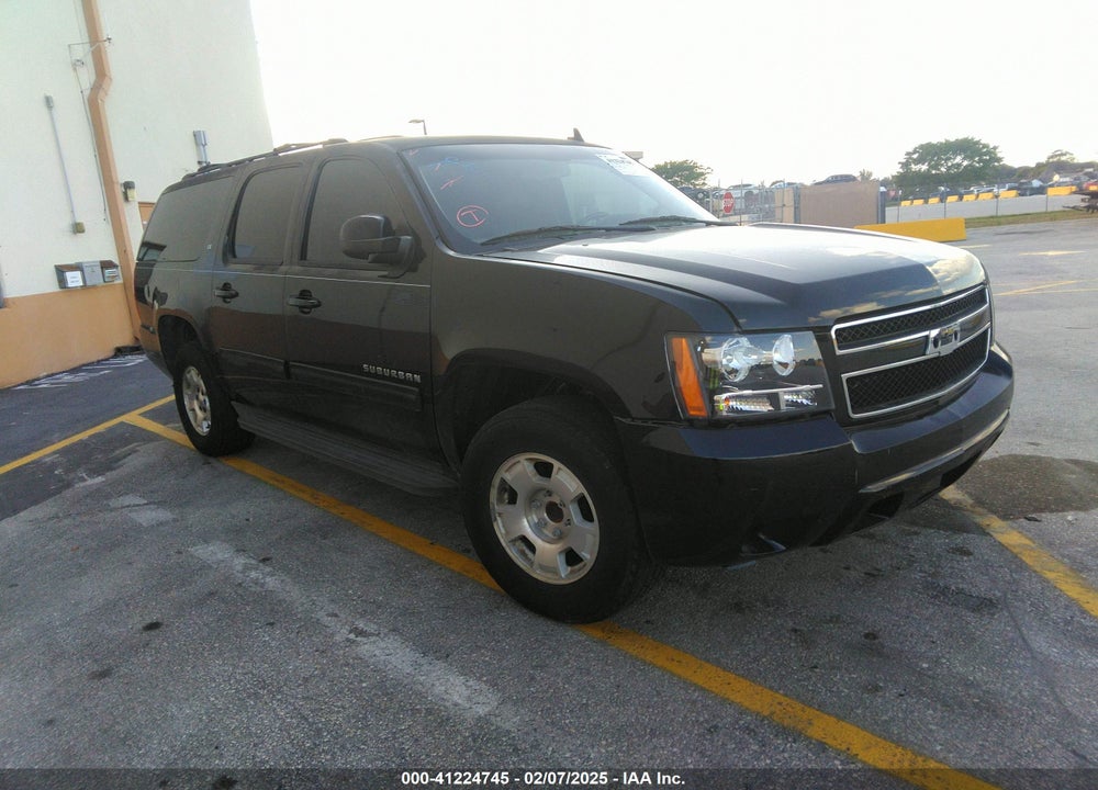 2013 CHEVROLET SUBURBAN 1500 LT VIN: 1GNSCJE09DR371200