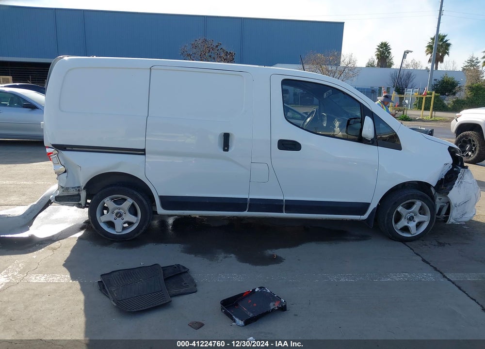 2015 NISSAN NV200 SV VIN: 3N6CM0KN7FK704995