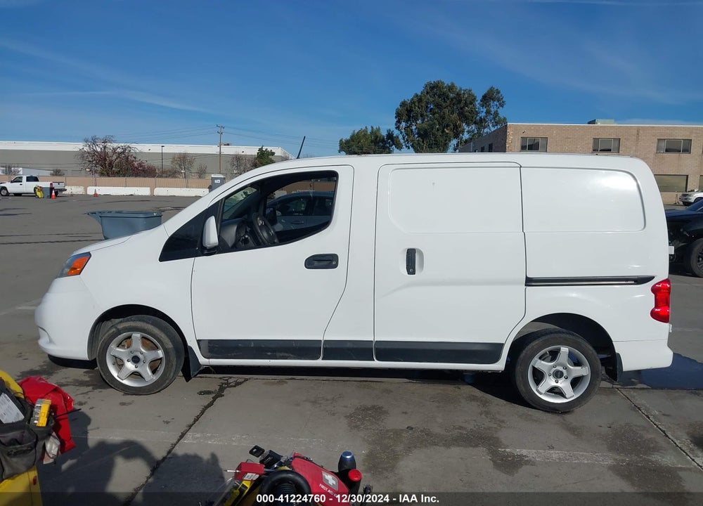 2015 NISSAN NV200 SV VIN: 3N6CM0KN7FK704995