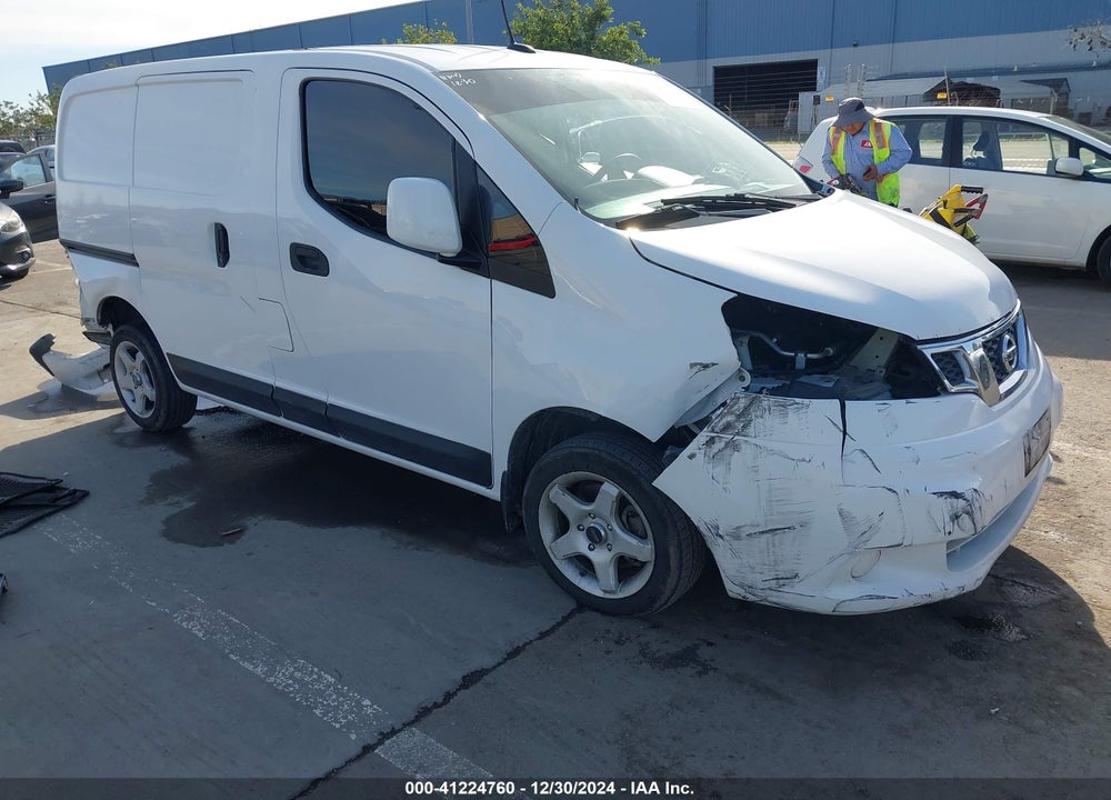 2015 NISSAN NV200 SV VIN: 3N6CM0KN7FK704995